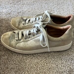 Ugg Women's Silver Casual Sneakers